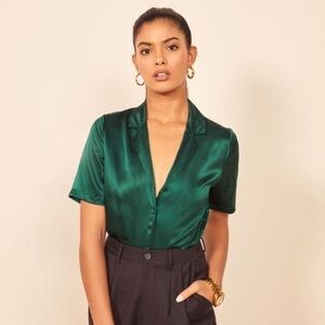 Reformation 100% Silk Tay Top Size Small Emerald Green